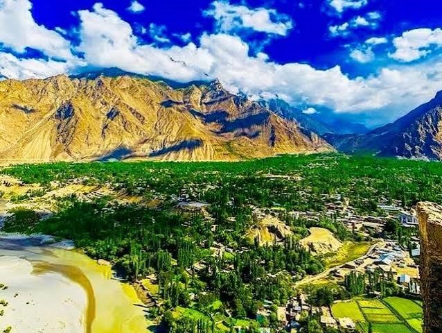 Skardu Valley Tour Package – Land of Lakes & Mountains
